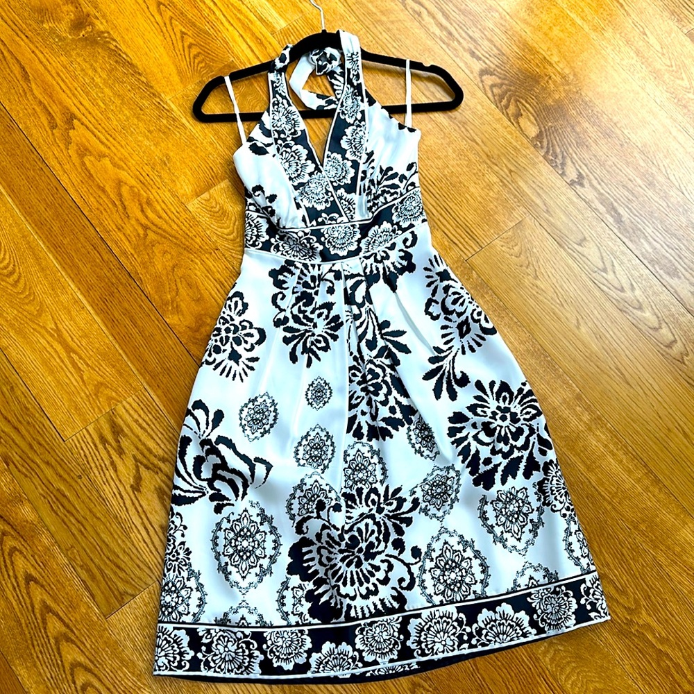 Gorgeous silk halter top dress in perfect condition